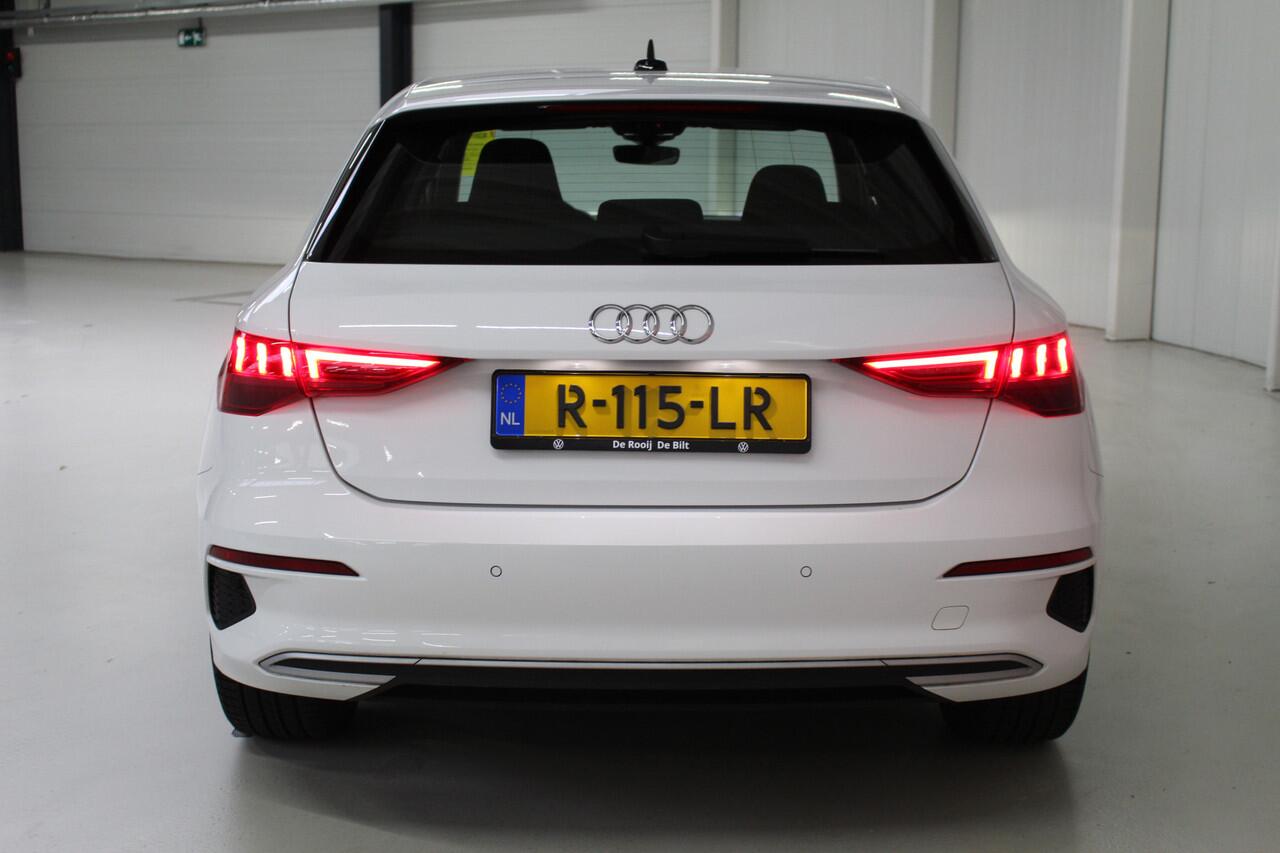 Audi A3 SPORTBACK 30 TFSI Advanced edition Navigatie | Climate control | Cruise Control | Lichtmetalen velgen