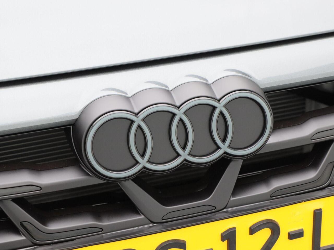 Audi A3 SPORTBACK 45 TFSi e 272 Pk Automaat S-Line Competition | Adaptive Cruise | Sonos | Navigatie | Trekhaak | Camera | Carplay | Stoelverwarming | 18 Inch | 1.897 Km!!