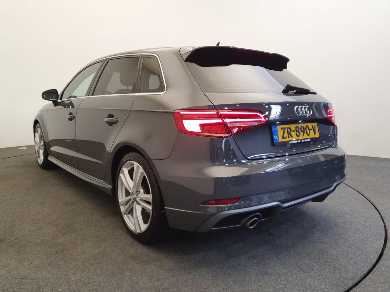 Audi A3 SPORTBACK 30 TFSI Sport S Line Cruise control, Stoelverwarming, Parkeersensoren