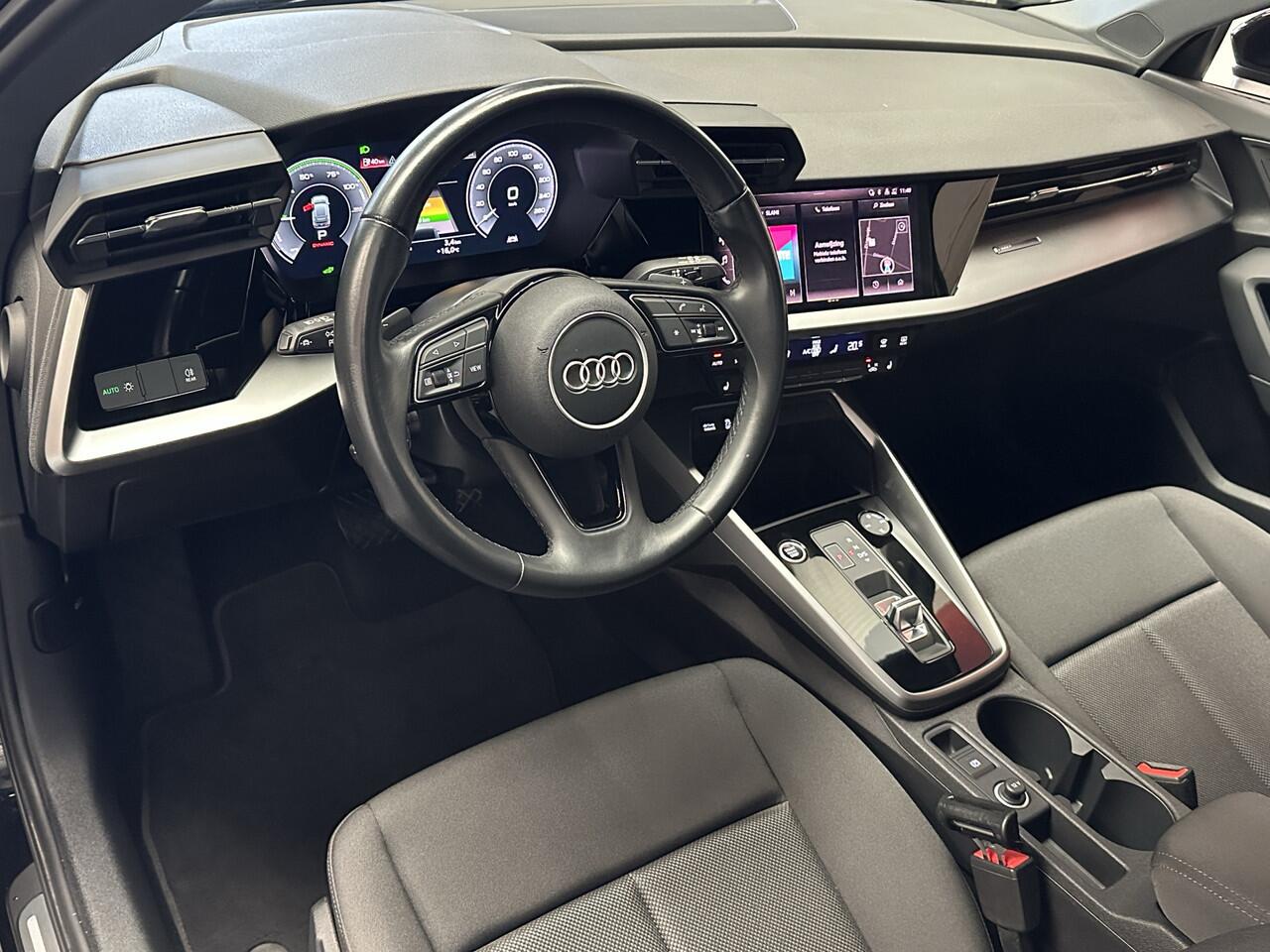 Audi A3 SPORTBACK 40 TFSI e EDITION PHEV AUTOMAAT NAVIGATIE CRUISE CONTROL CLIMATE CONTROL BLUETOOTH TELEFOON APPLE CARPLAY/ANDROID RIJSTROOKSENSOREN KEYLESS GO PDC ZEER MOOI !! 3010