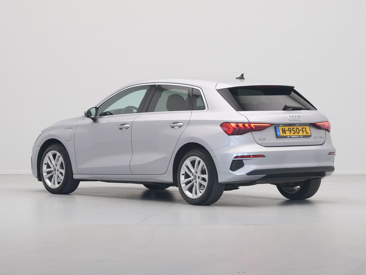 Audi A3 SPORTBACK 40 TFSI e Edition Navigatie Stoelverwarming Side assist Elek. kofferklep Carplay 82