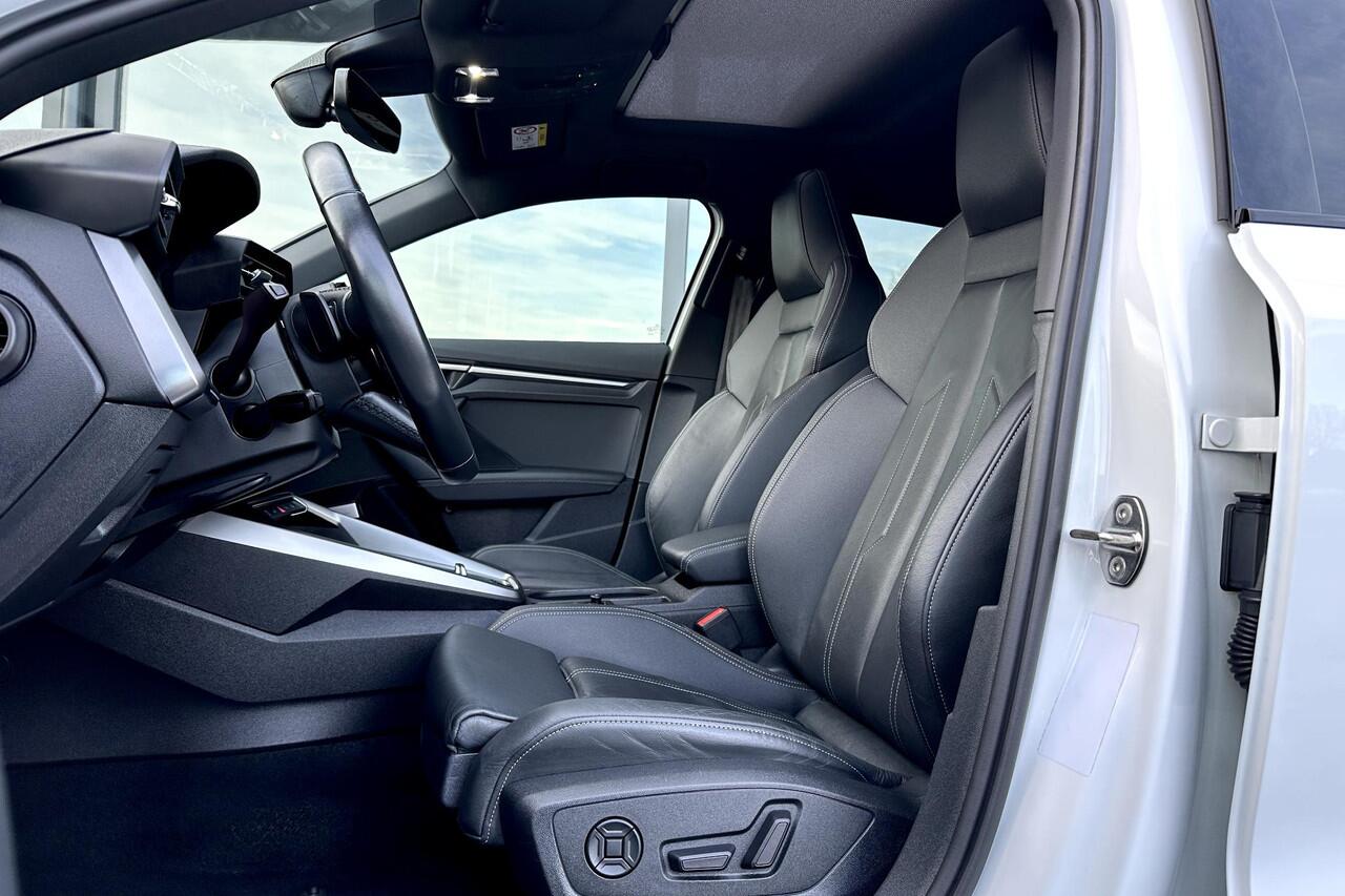 Audi A3 SPORTBACK 45 TFSIe S-Line Black Pano Leder Matrix B&O Sfeer