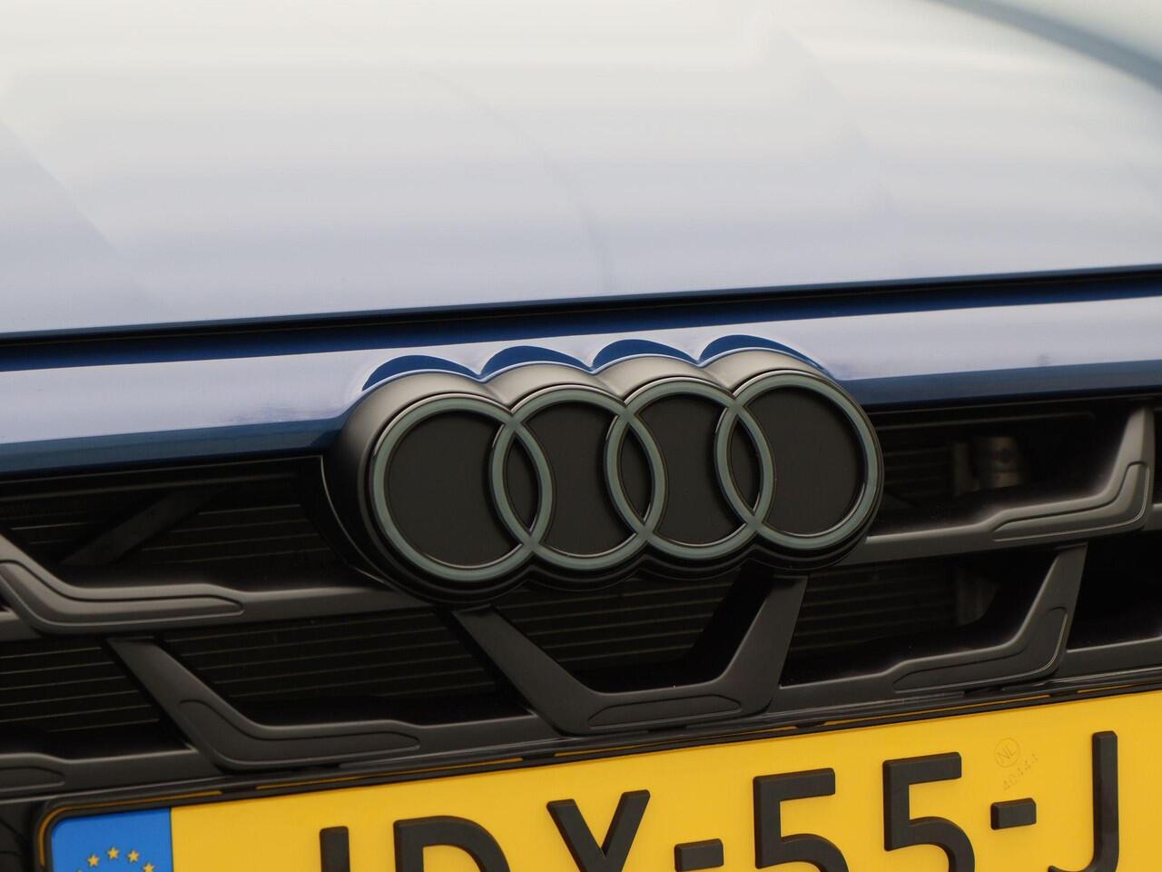 Audi A3 SPORTBACK 40 TFSI e 204 Pk Automaat S-Line | LED | Camera | Carplay | Stoel Verwarming | Navigatiesysteem | Sensoren | Elektrische Stoelen | 18 Inch | 9.557 Km!!