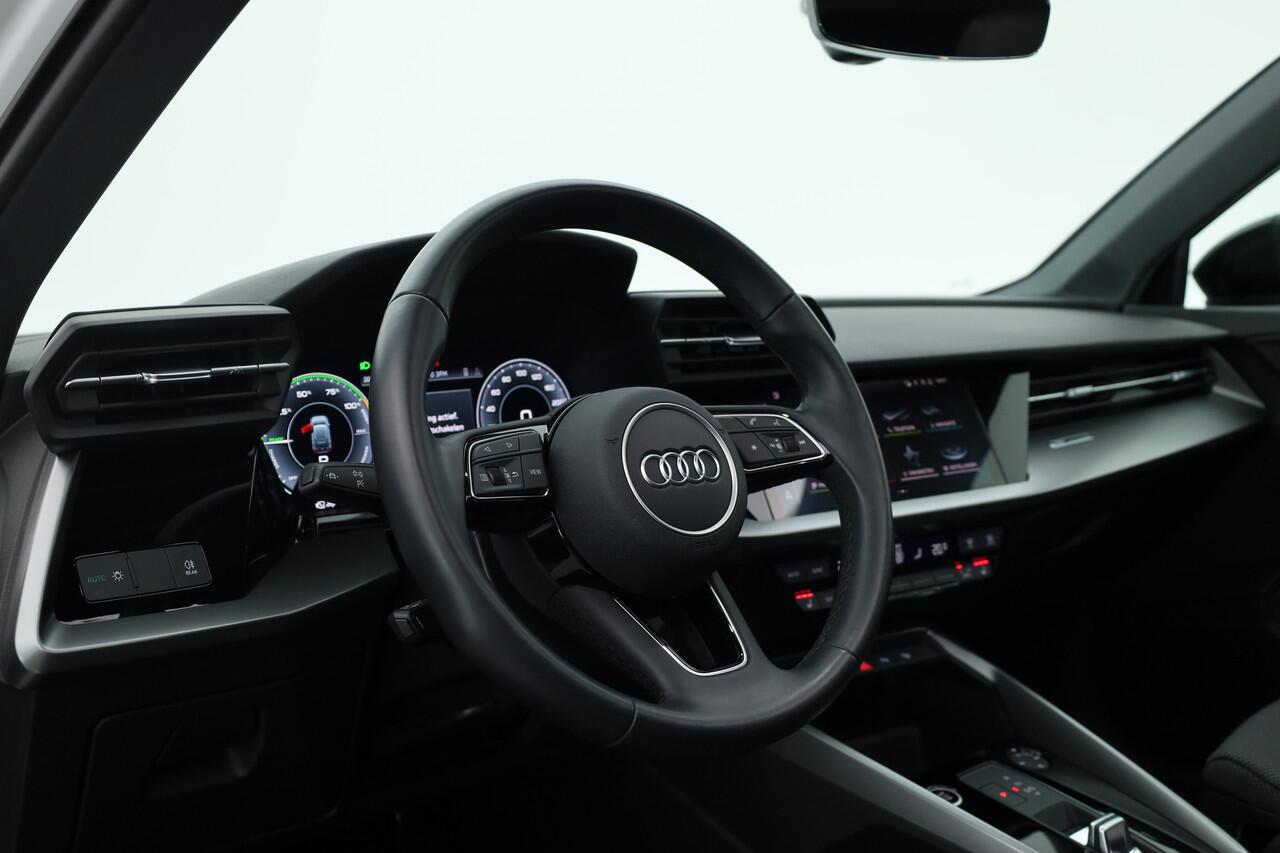 Audi A3 SPORTBACK 45 TFSI e S Line | Pano | Navi | Keyless | Elek. Achterklep | Stoelverw. | Apple CarPlay