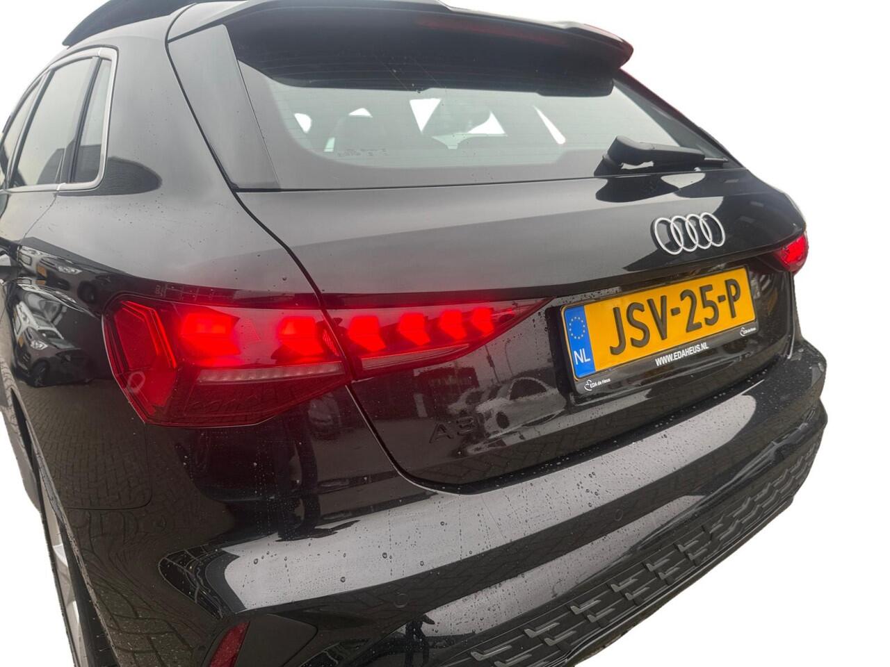 Audi A3 SPORTBACK 35 TFSI S edition | 3X S Line | Schuif-Kantel Dak | Sportstoelen | SONOS | Camera | Stoelverwarming | Apple Carplay | Adaptief Cruise Control | Climate Control