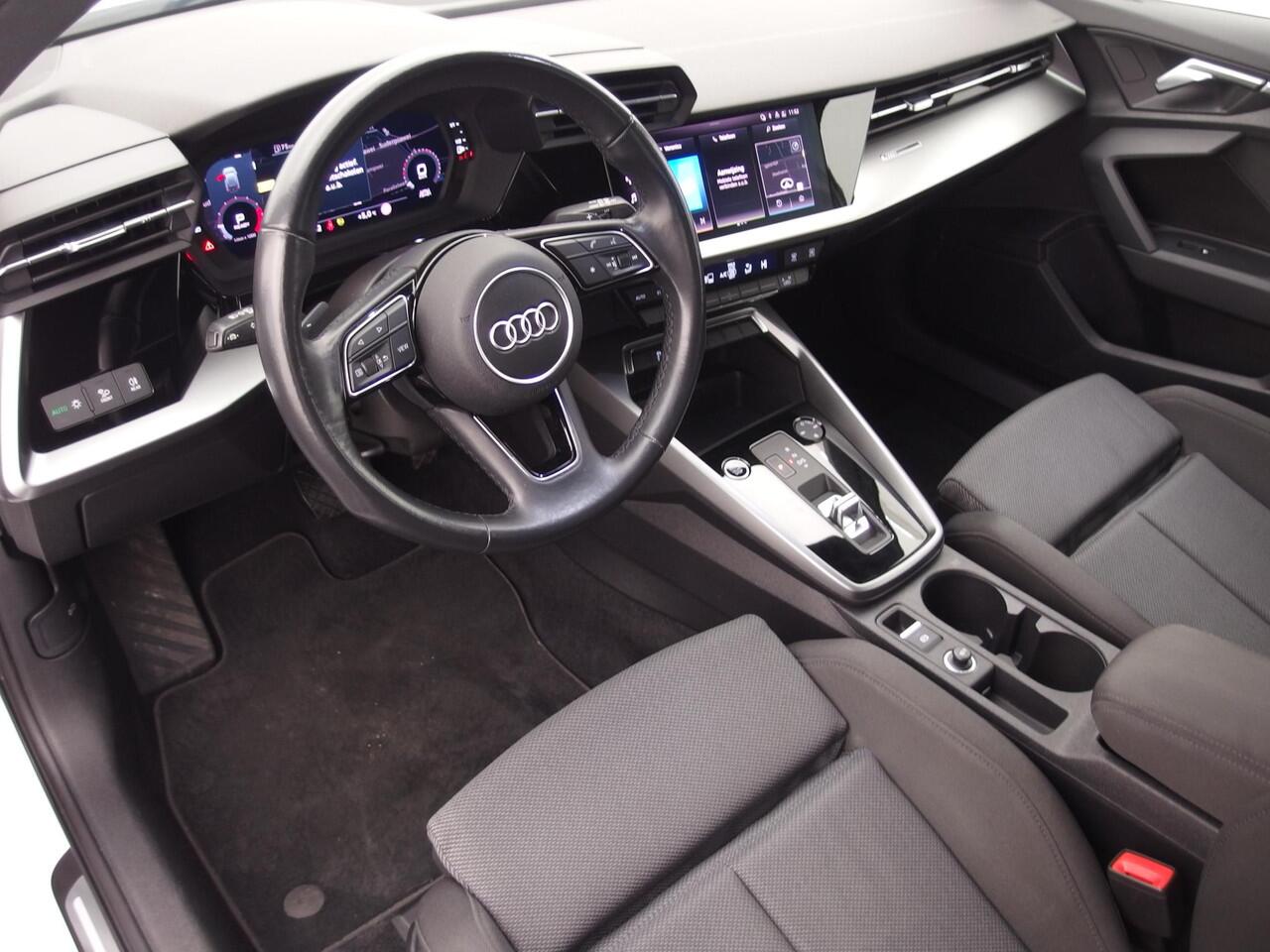 Audi A3 SPORTBACK 30 TFSI Advanced edition AUTOMAAT / TREKHAAK / FULL LED / CARPLAY / DAB+ / ACC VOORBEREID / NAVI / CLIMA / PDC / BLUETOOTH / NL-AUTO