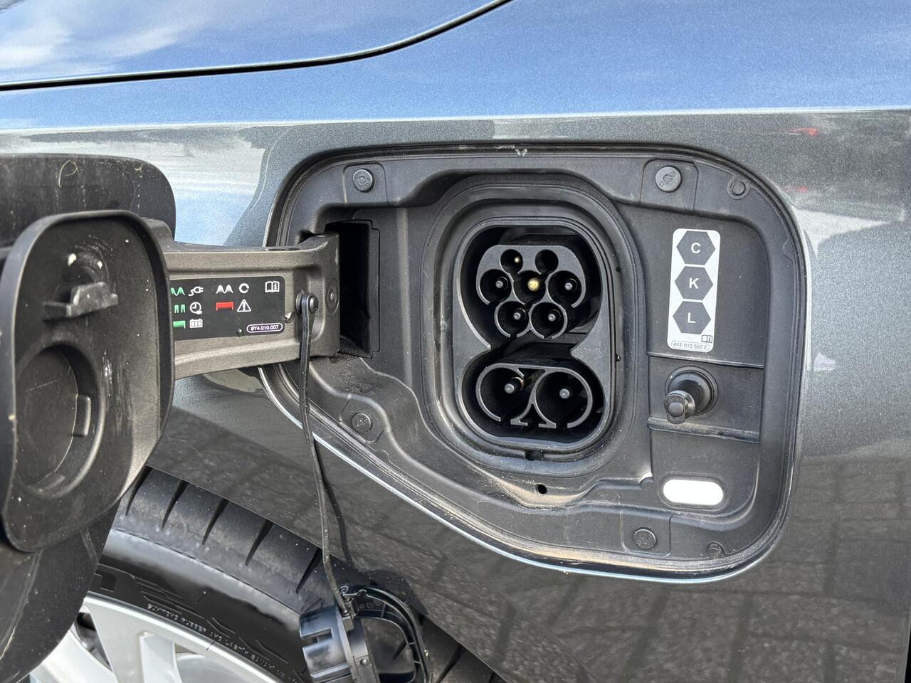 Audi A3 SPORTBACK 40 TFSI e S edition 204 pk S-tronic | Stoelverwarming | Adaptive Cruise Control | Achteruitrijcamera