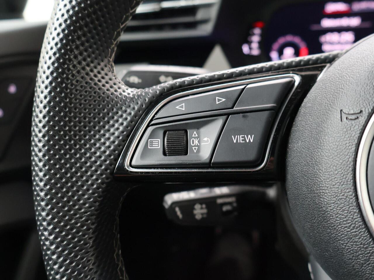 Audi A3 SPORTBACK 30 TFSI S edition | 110 PK | Automaat | Multifunctioneel stuurwiel | Adaptive Cruisecontrol | Parkeersensoren |