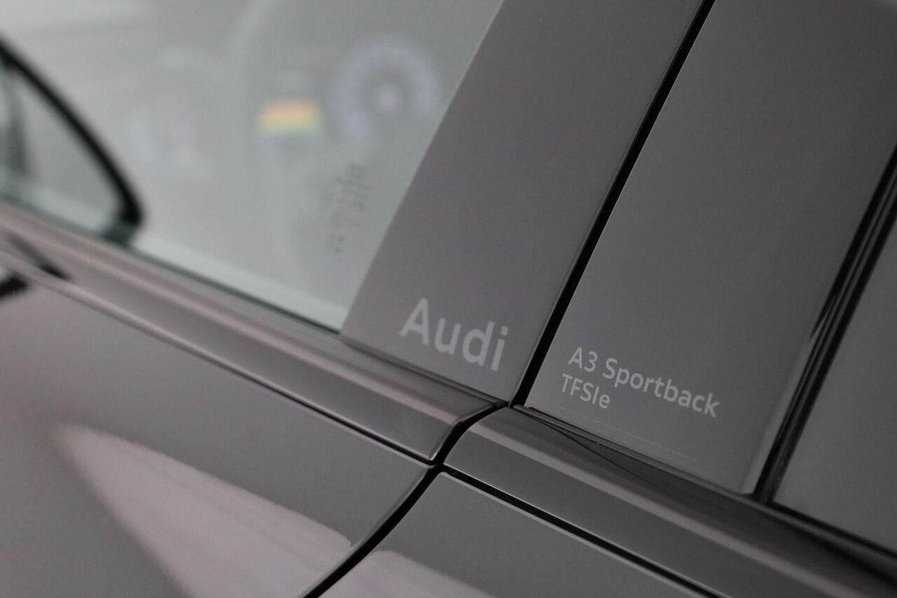 Audi A3 SPORTBACK 40 TFSI e 204 pk Advanced edition | Assis.pak driving+parking plus | Optiekpakket zwart plus | Warmtewerend glas donker tint | Trekhaak |