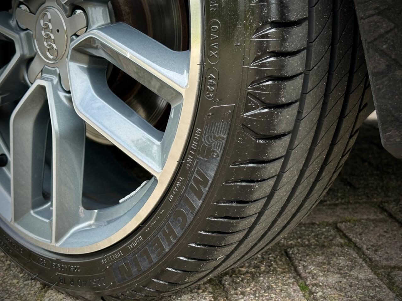 Audi A3 SPORTBACK 35 TFSI 3x S-LINE AUT|VIRTUAL|CAMERA|LED|CARPLAY