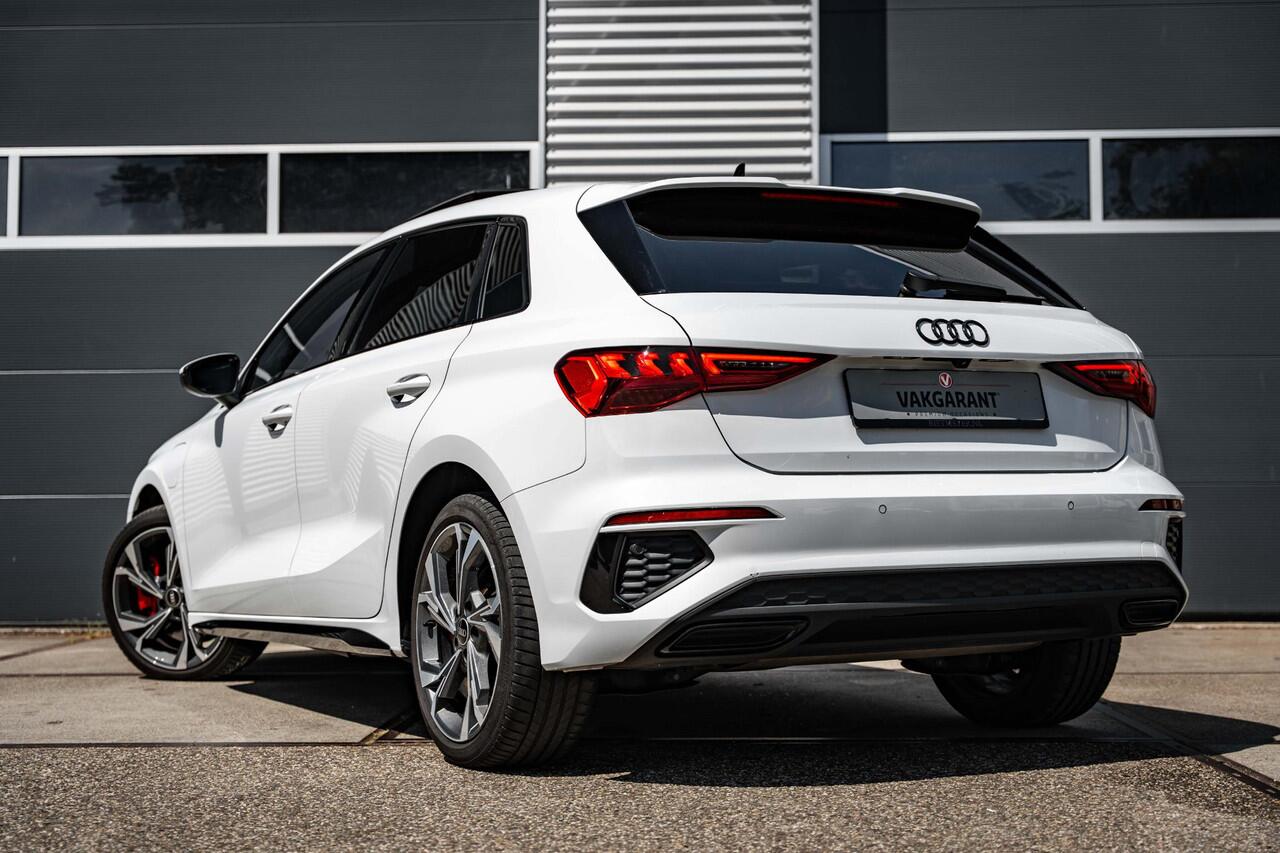 Audi A3 SPORTBACK 45 TFSI e S edition Competition |Pano |RS Zetels Alcantara |Camera