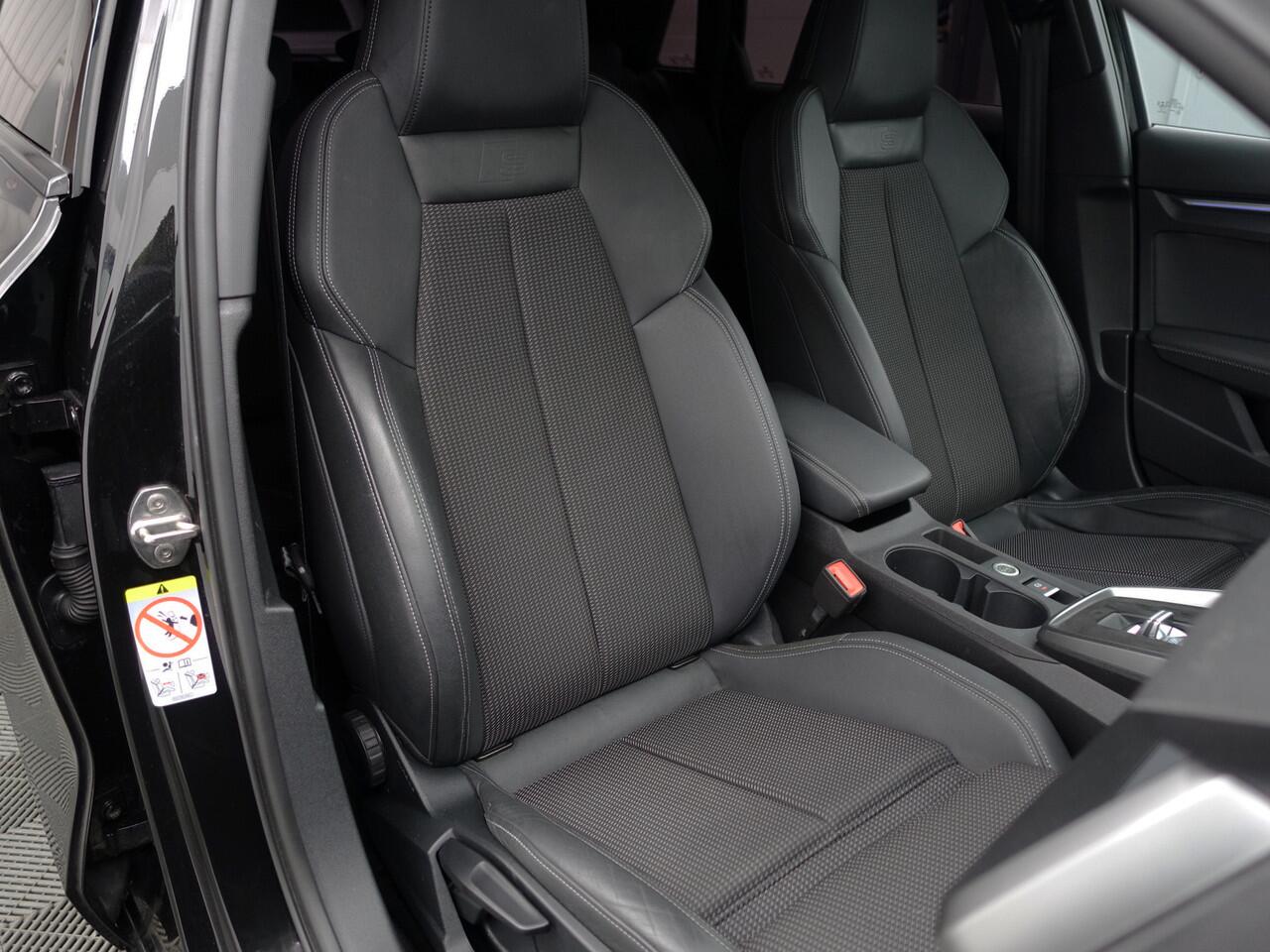 Audi A3 SPORTBACK 35 TFSI S Competition Aut- Sport Interieur, Sfeerverlichting, Xenon Led Matrix, CarPlay, Park Assist, Keyless