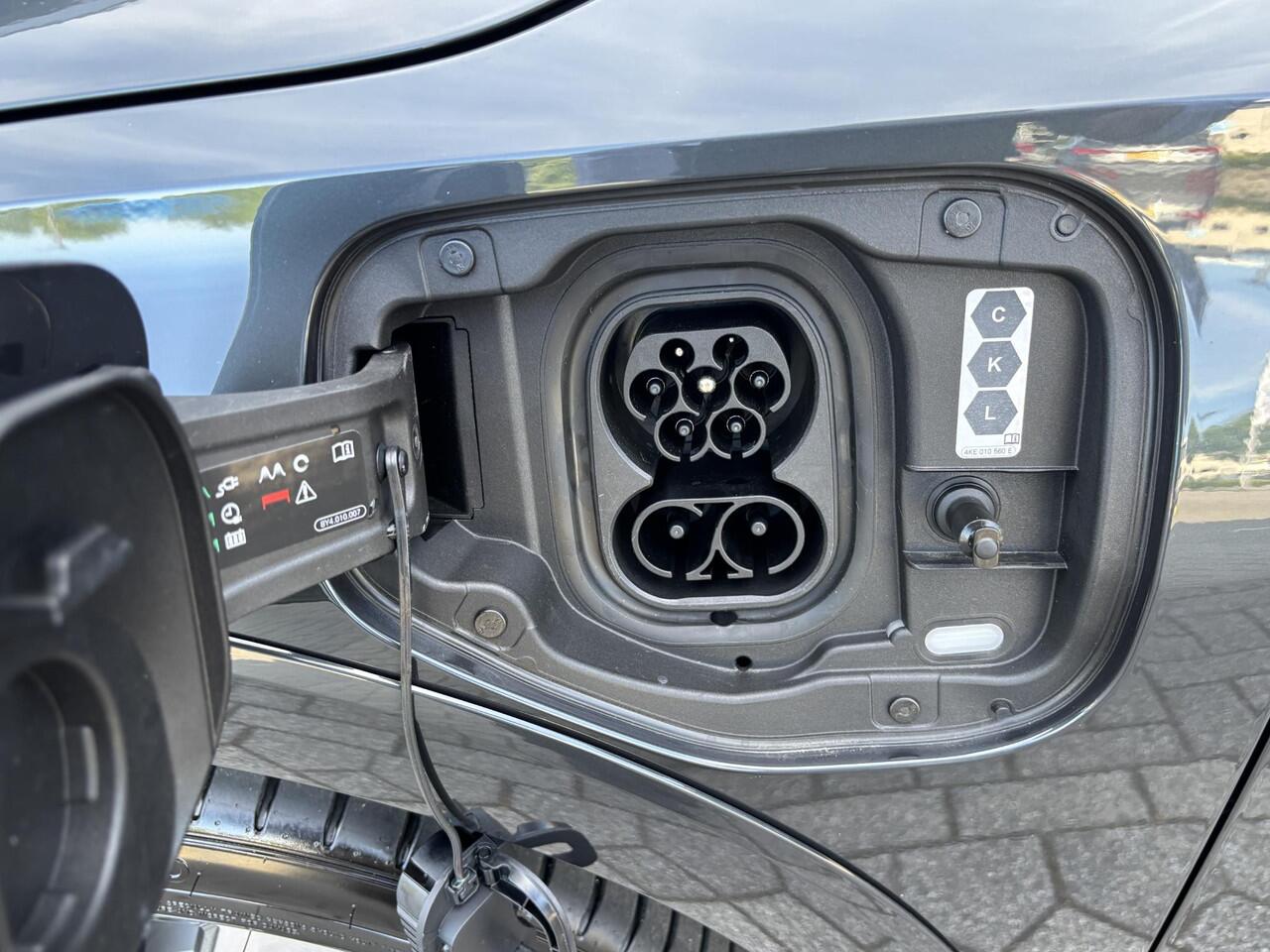 Audi A3 SPORTBACK allstreet 40 TFSI e Advanced edition 204 pk S-tronic | Comfortpakket plus | 18" Velgen lichtmetaal | Ambient Light