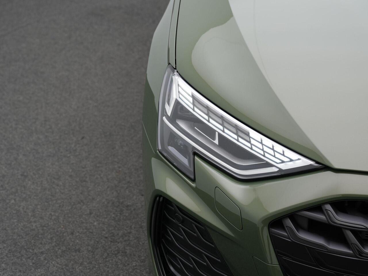 Audi A3 SPORTBACK 45 TFSI e 272 pk S-tronic S-Line | Elektr. verstelbare bestuurdersstoel | Achteruitrijcamera | Stoelverwarming | Adaptive Cruise