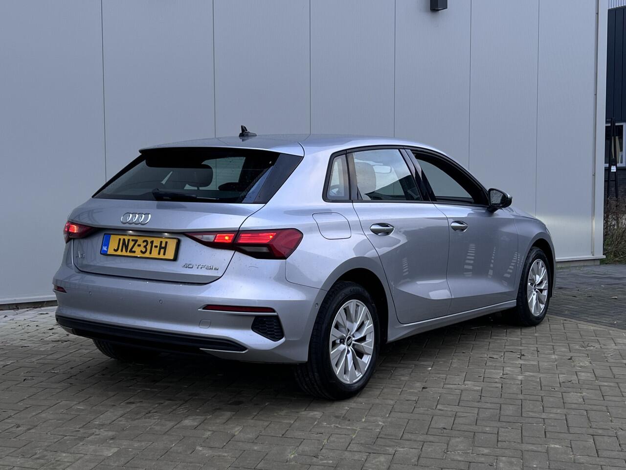 Audi A3 SPORTBACK 40 TFSIe 204PK BUSINESS EDITION 95% SOH CARPLAY | PDC | VIRTUAL * Dealeronderhouden