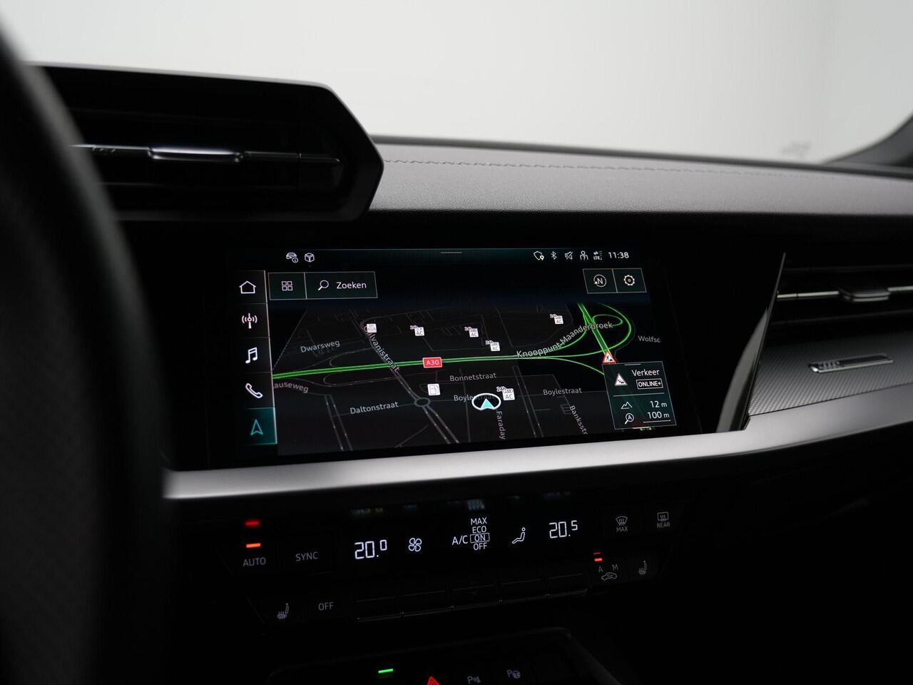 Audi A3 SPORTBACK 45 TFSI e 245 pk S-tronic S edition Competition / S-Line | Panoramadak | Achteruitrijcamera | Stoelverwarming | Navigatie