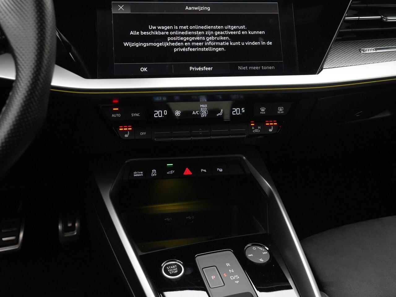 Audi A3 SPORTBACK 45 TFSI e 245 pk S-tronic S-Line | Matrix LED | Leder/alcantara | Bang & Olufsen | Elektr. verstelbare stoelen