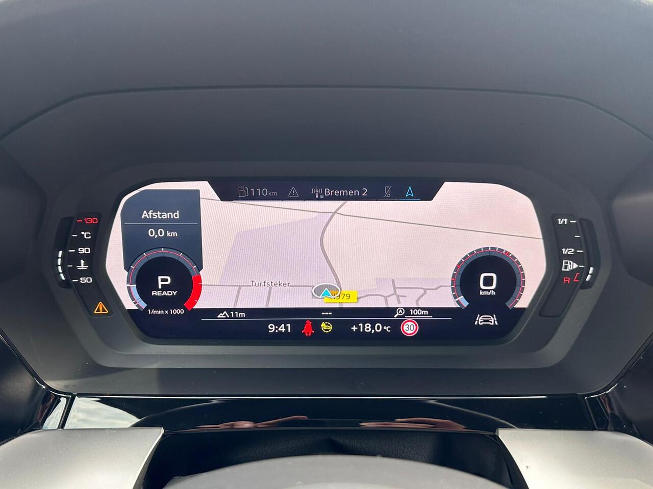 Audi A3 SPORTBACK 30 TFSI Business edition Automaat/VTcockpit/Trekhaak/Led/Cruise/PDC