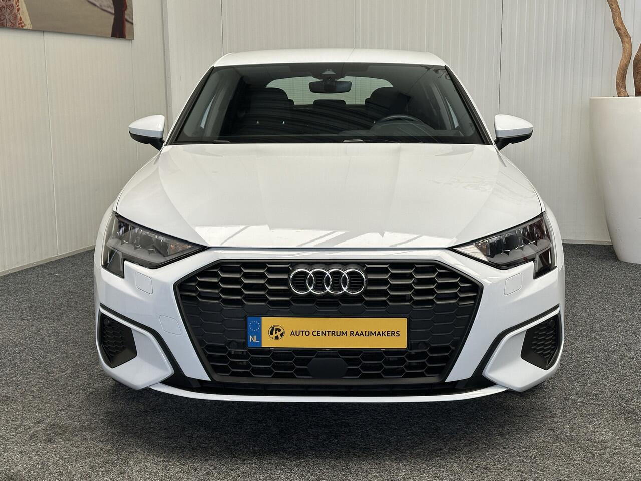 Audi A3 SPORTBACK 40 TFSI e EDITION PHEV NAVIGATIE CRUISE CONTROL CLIMATE CONTROL BLUETOOTH TELEFOON APPLE CARPLAY/ANDROID RIJSTROOKSENSOREN KEYLESS GO PDC ZEER MOOI !! 3010