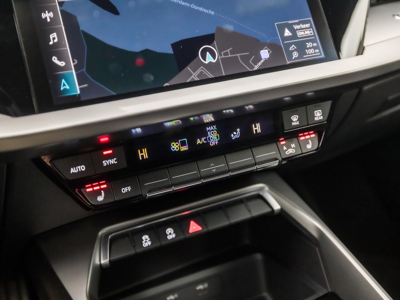 Audi A3 SPORTBACK 30 TFSI S-Line Sport Automaat (3X S-LINE, APPLE CARPLAY, GROOT NAVI, LEDER, ADAPTIVE CRUISE, STOELVERWARMING, SPORTSTOELEN, GETINT GLAS, DAB+, NIEUWE APK, NIEUWSTAAT)