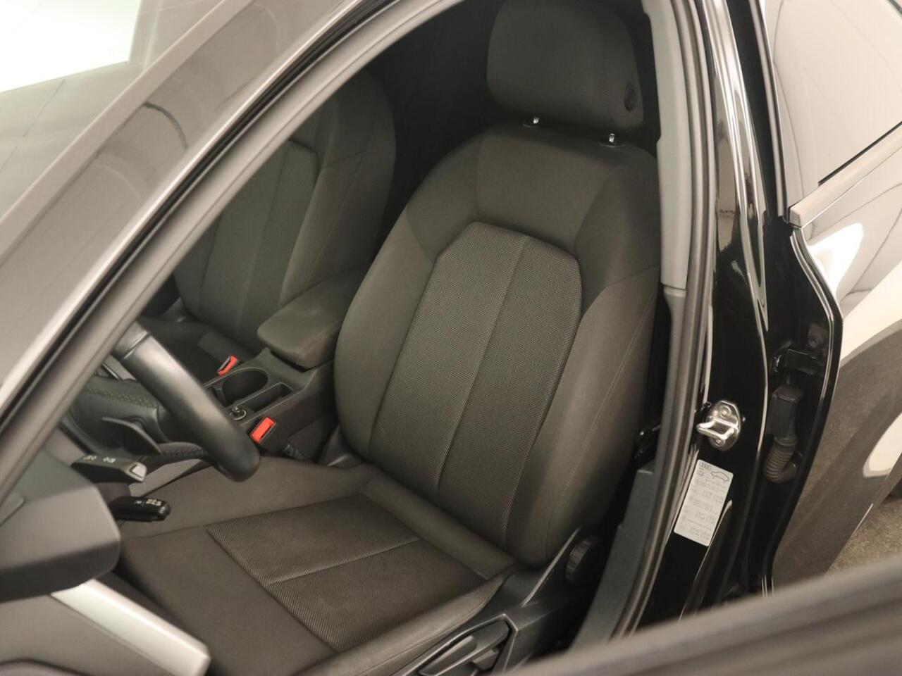 Audi A3 SPORTBACK 40 TFSI e Edition | Navigatie | Virtual Cockpit | Carplay | Climate control | Getint glas | Cruise control | Full LED | PHEV | Plug In