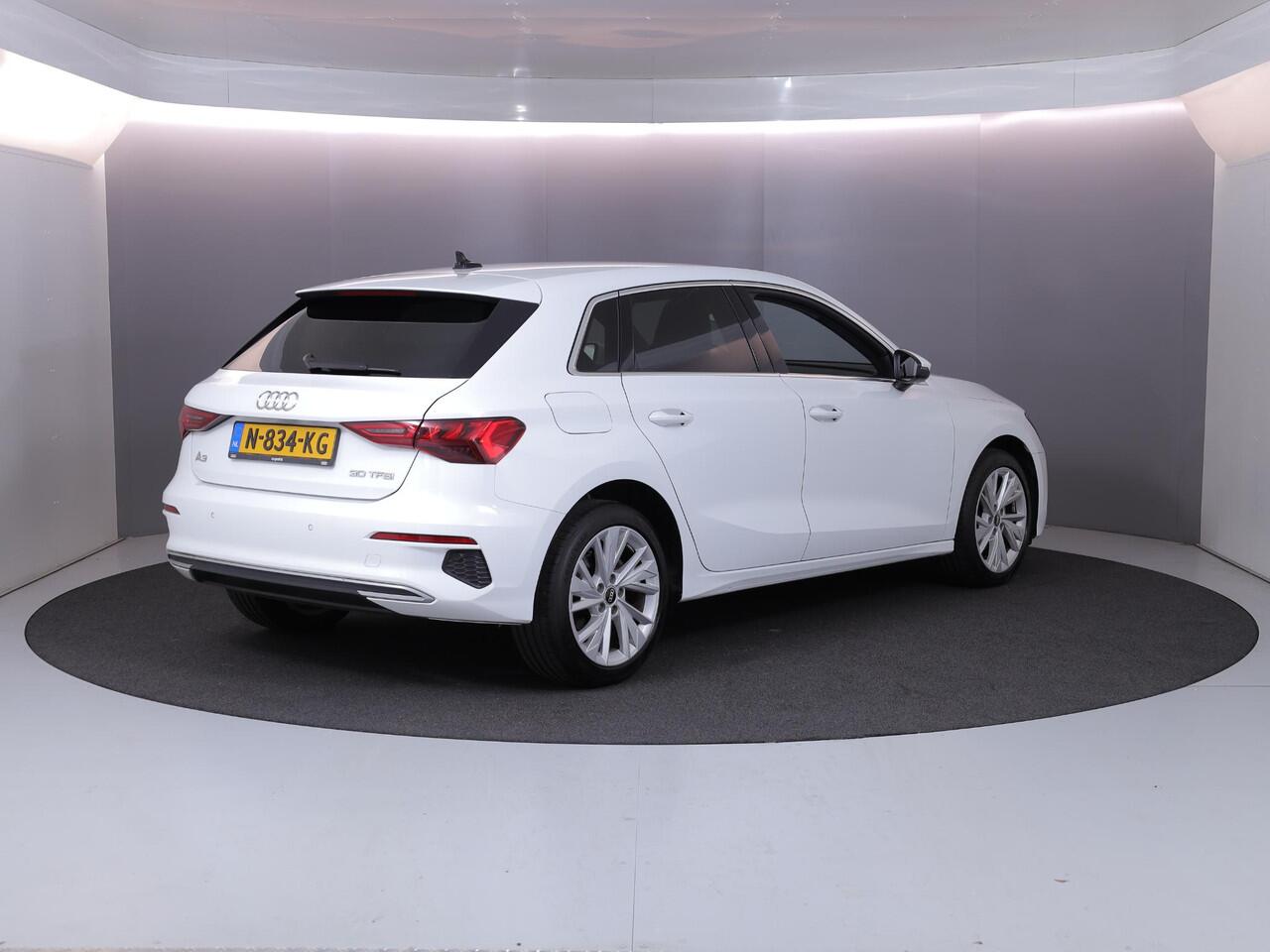 Audi A3 SPORTBACK 30 TFSI Advanced edition 110 pk S-tronic | Navigatie | Parkeersensoren achter | Autom. airco | LED koplampen | Apple Carplay/Android Auto |