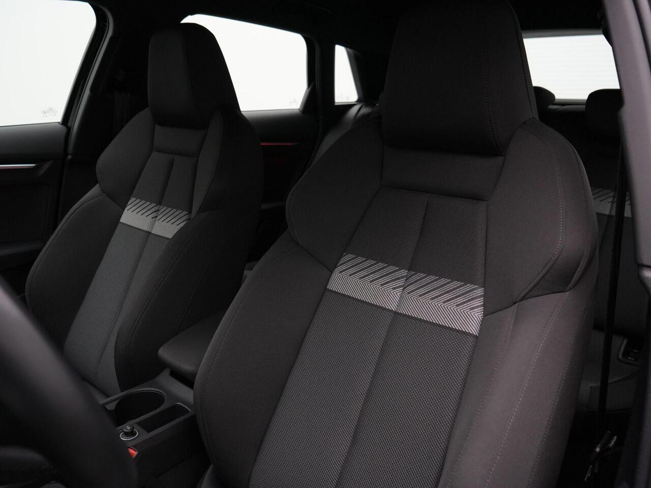 Audi A3 SPORTBACK 40 TFSI e 204 pk Advanced edition / S-Line | Trekhaak | Navigatie | Stoelverwarming | Parkeersensoren voor/achter