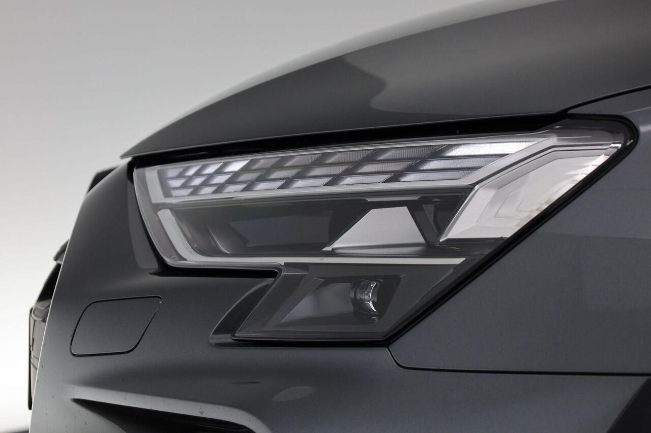 Audi A3 SPORTBACK S edition 40 TFSI e | Optiekpakket zwart plus | Trekhaak Afneembaar | Warmtewerend glas donker tint | Lichtpakket pro ambient light