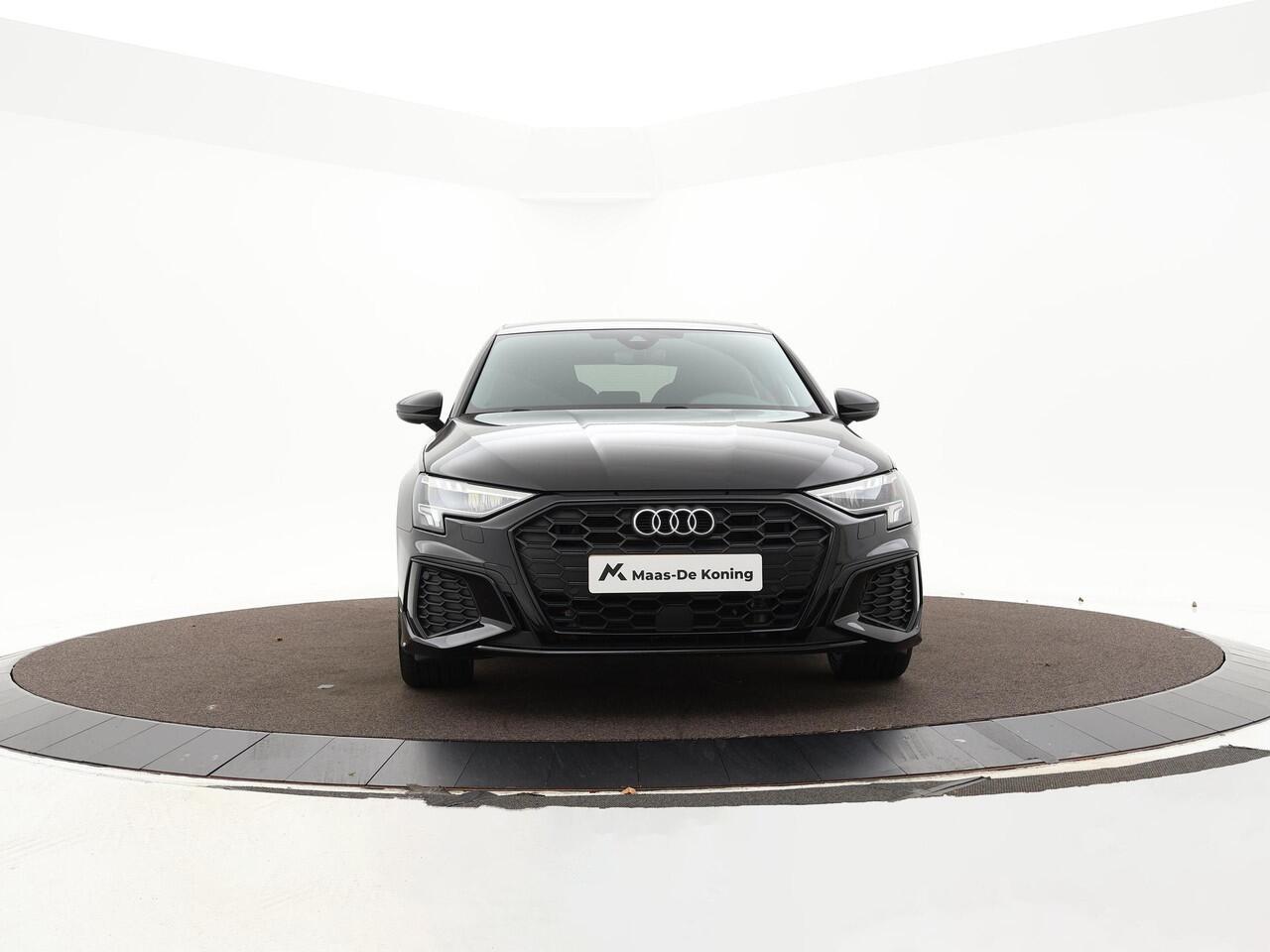 Audi A3 SPORTBACK 45 TFSIe 245pk S-Tronic S Edition Competition · Apple/Android Car Play · Navi · P-Sensoren · Stoelverwarming · Trekhaak · 17'' Inch · Garantie t/m 05-01-2028 of 100.000km