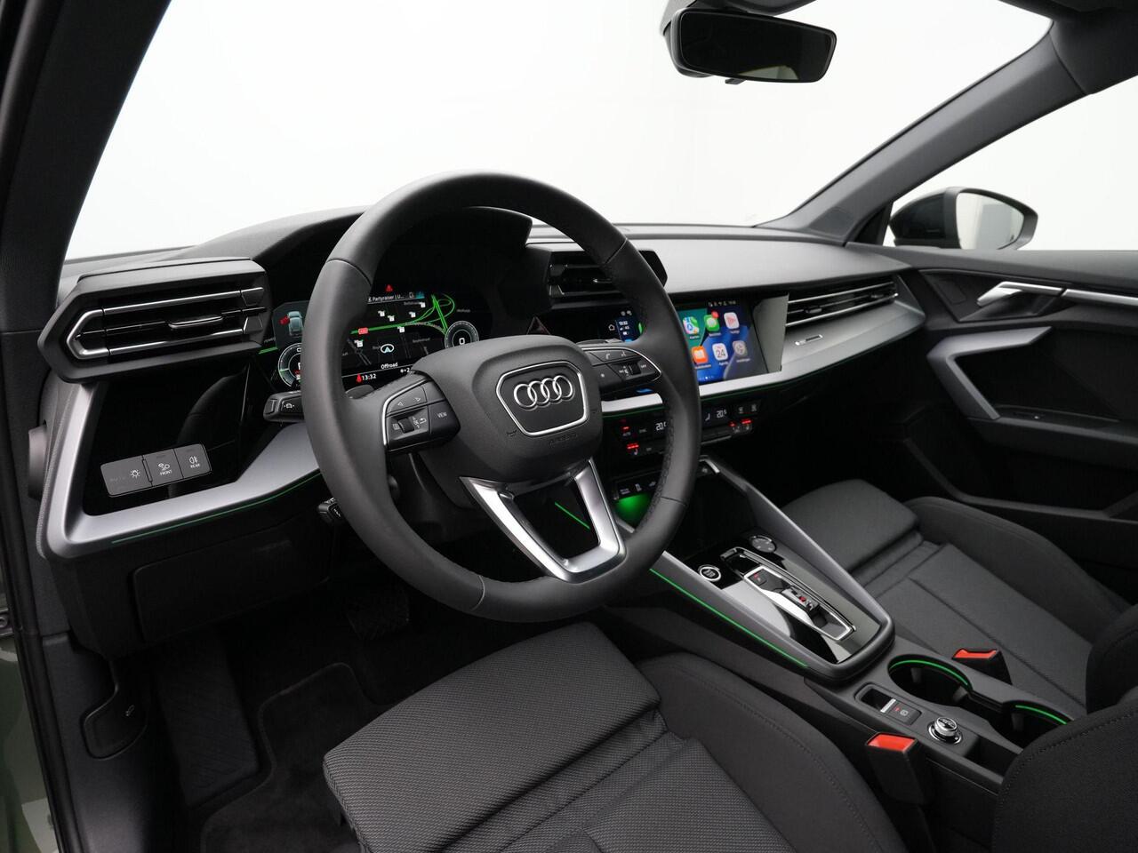 Audi A3 SPORTBACK 45 TFSI e 272 pk S-tronic S-Line | Elektr. verstelbare bestuurdersstoel | Achteruitrijcamera | Stoelverwarming | Adaptive Cruise