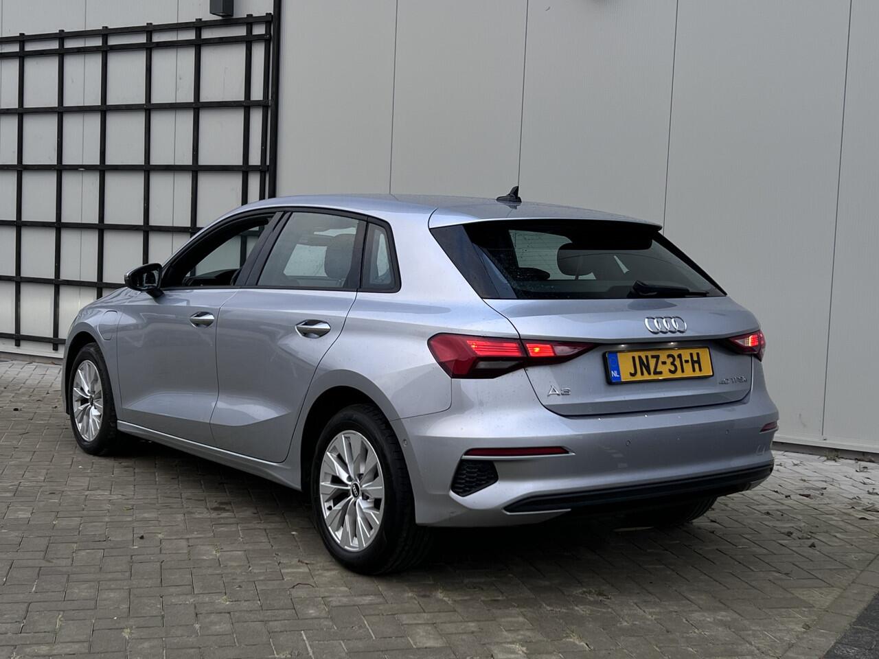 Audi A3 SPORTBACK 40 TFSI e 204PK BUSINESS EDITION CARPLAY | PDC | VIRTUAL * Dealeronderhouden