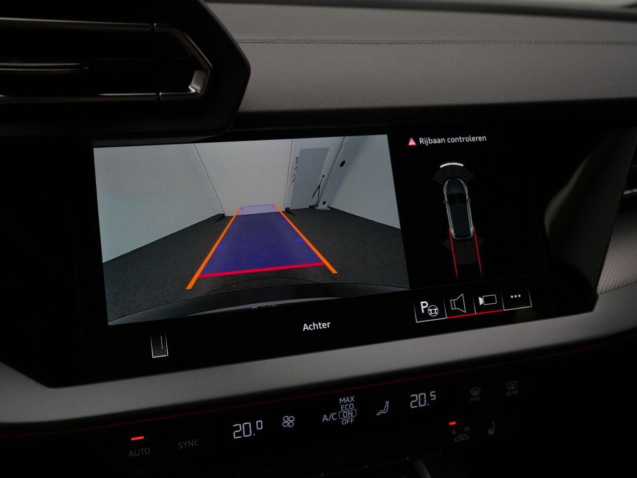 Audi A3 SPORTBACK 35 TFSI 150 pk S-tronic S edition / S-Line | Panoramadak | Sonos | Achteruitrijcamera | Stoelverwarming