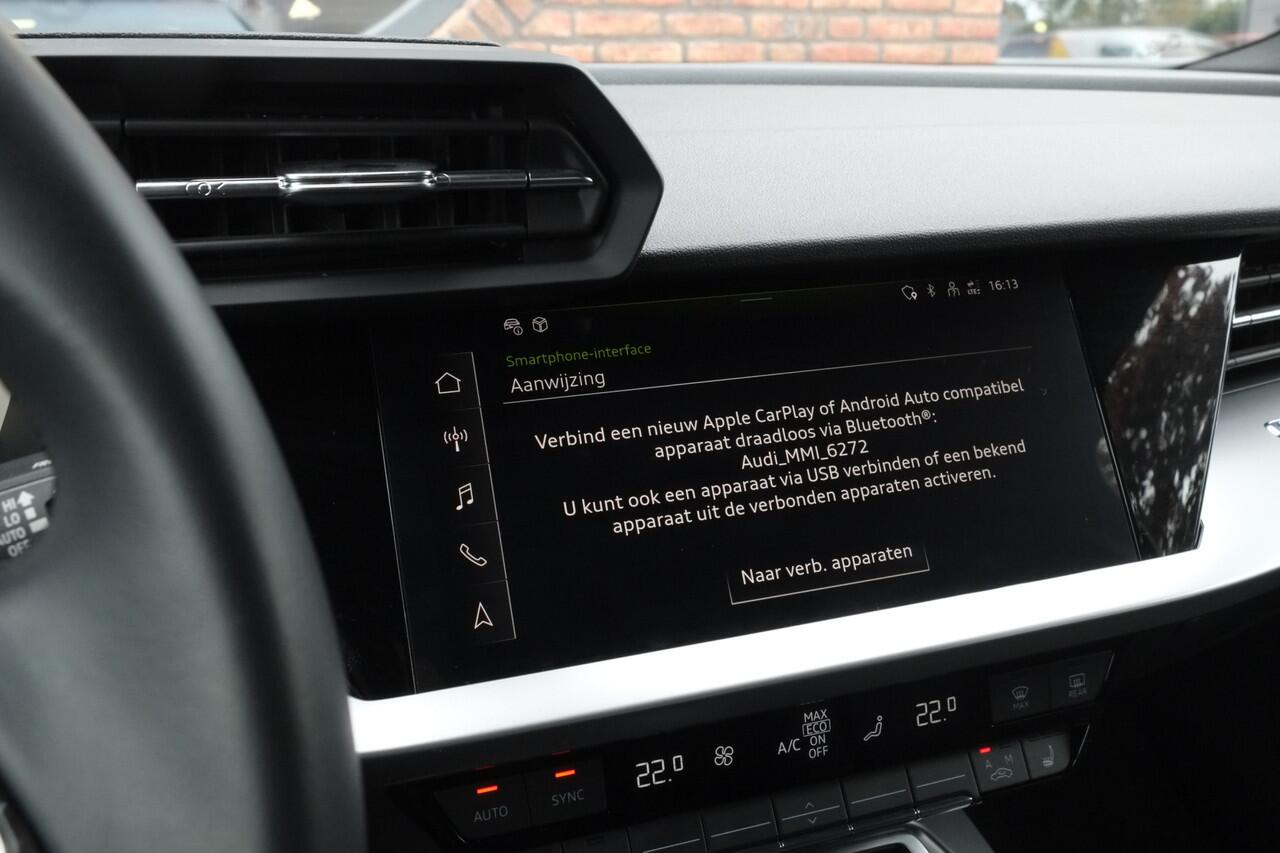Audi A3 SPORTBACK 40 TFSI e S-LINE Achteruitrijcamera, Navigatie, Carplay