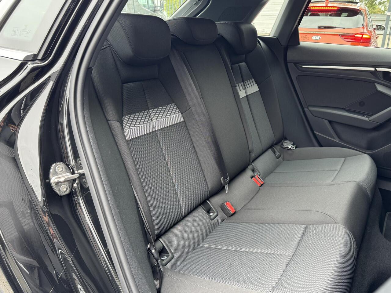 Audi A3 SPORTBACK 30 TFSI ADVANCED EDITION I AUTOMAAT I APPLE CARPLAY I CRUISE CONTROL I CLIMATE CONTROL