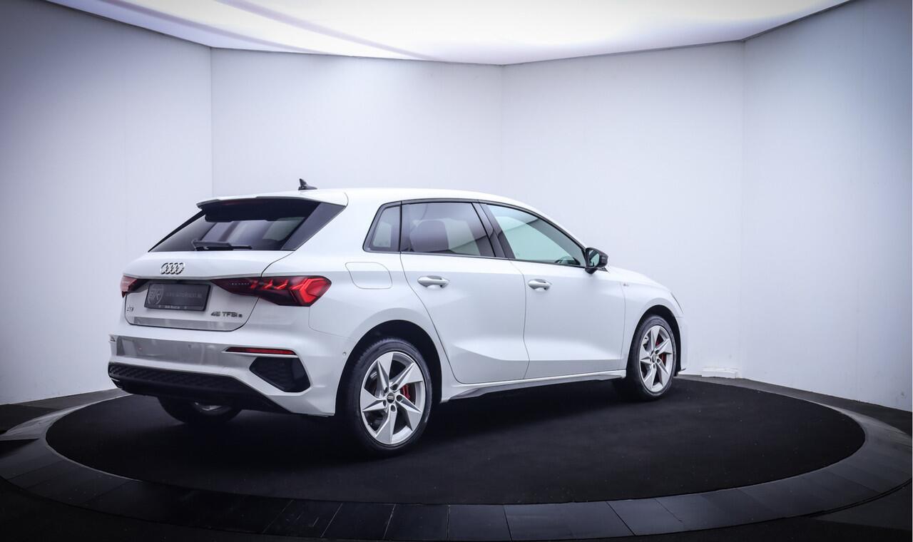 Audi A3 SPORTBACK 45TFSIe S-LINE Edition LED | CAMERA | STOELVERW. | SFEERVERLICHTING | ACC | LANEASSIST | DAB