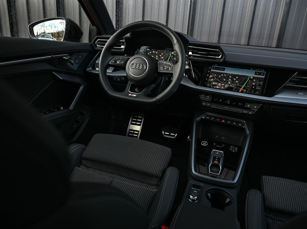 Audi A3 SPORTBACK 45 TFSI e S EDITION COMPETITION | BLACK OPTIC | MATRIX LED | KEYLESS | VIRTUAL COCKPIT | PANORAMADAK | AMBIANCE INTERIEUR | CAMERA | ADAPTIVE CRUISE