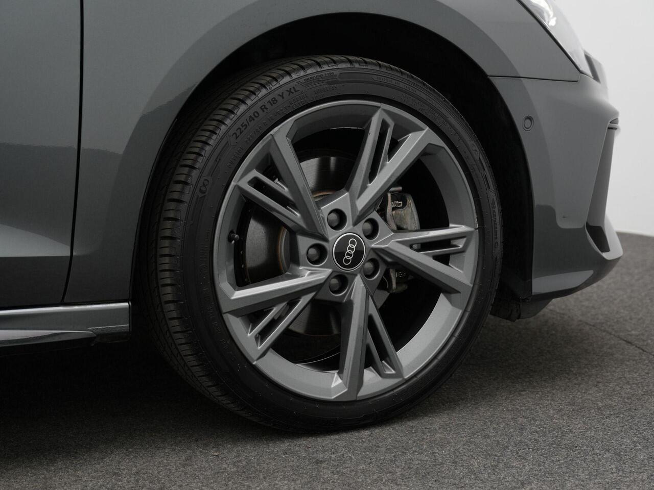 Audi A3 SPORTBACK 40 TFSI e 204 pk S-tronic Advanced edition / S-Line | Achteruitrijcamera | Stoelverwarming | Adaptive Cruise | Navigatie