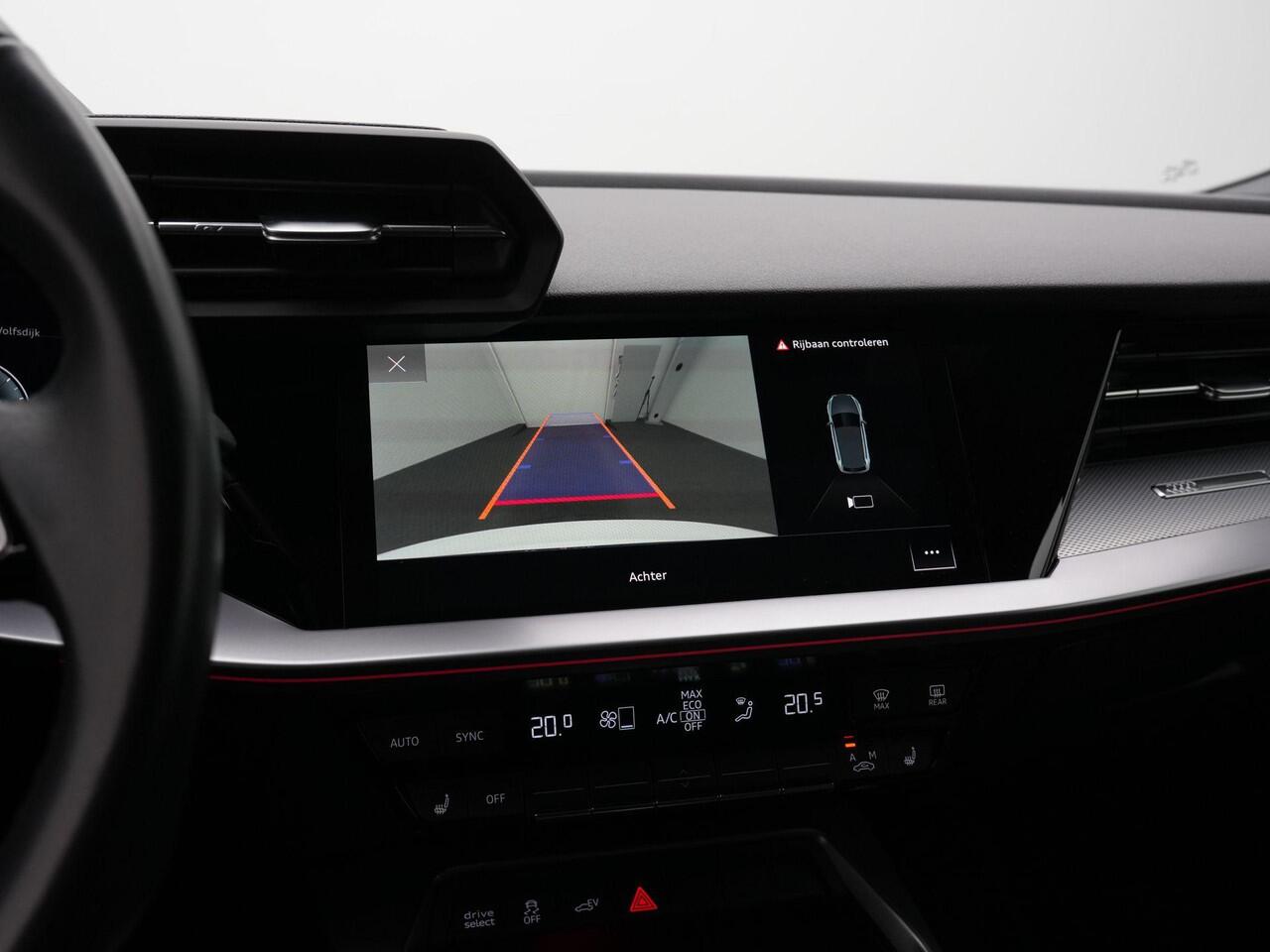 Audi A3 SPORTBACK 45 TFSI e 245 pk S-tronic Advanced edition / S-Line | Panoramadak | Achteruitrijcamera | Stoelverwarming | Navigatie