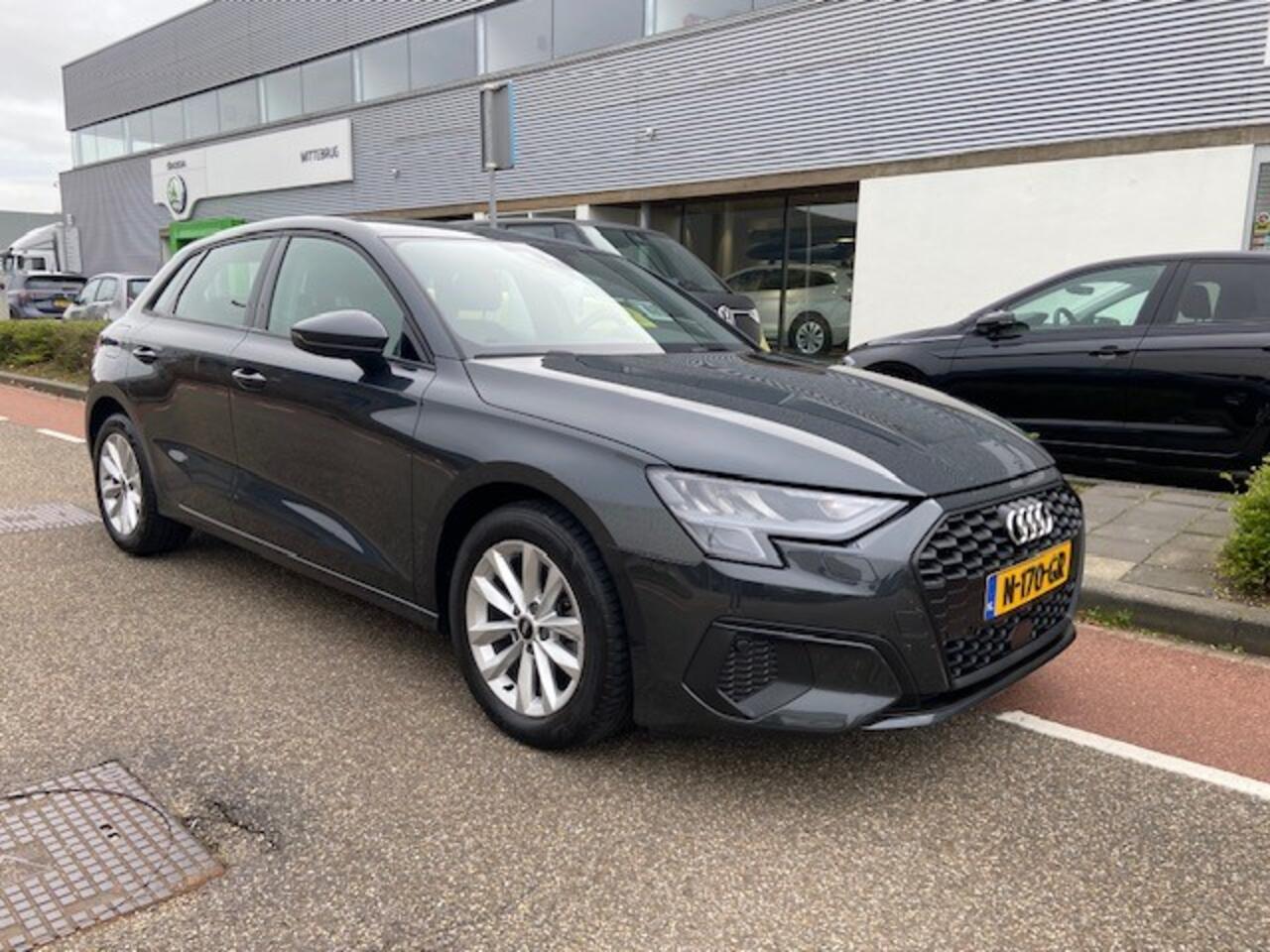 Audi A3 SPORTBACK 30 TFSI Pro Line / APP.Connect / Cruise control / Parkeerhulp achter