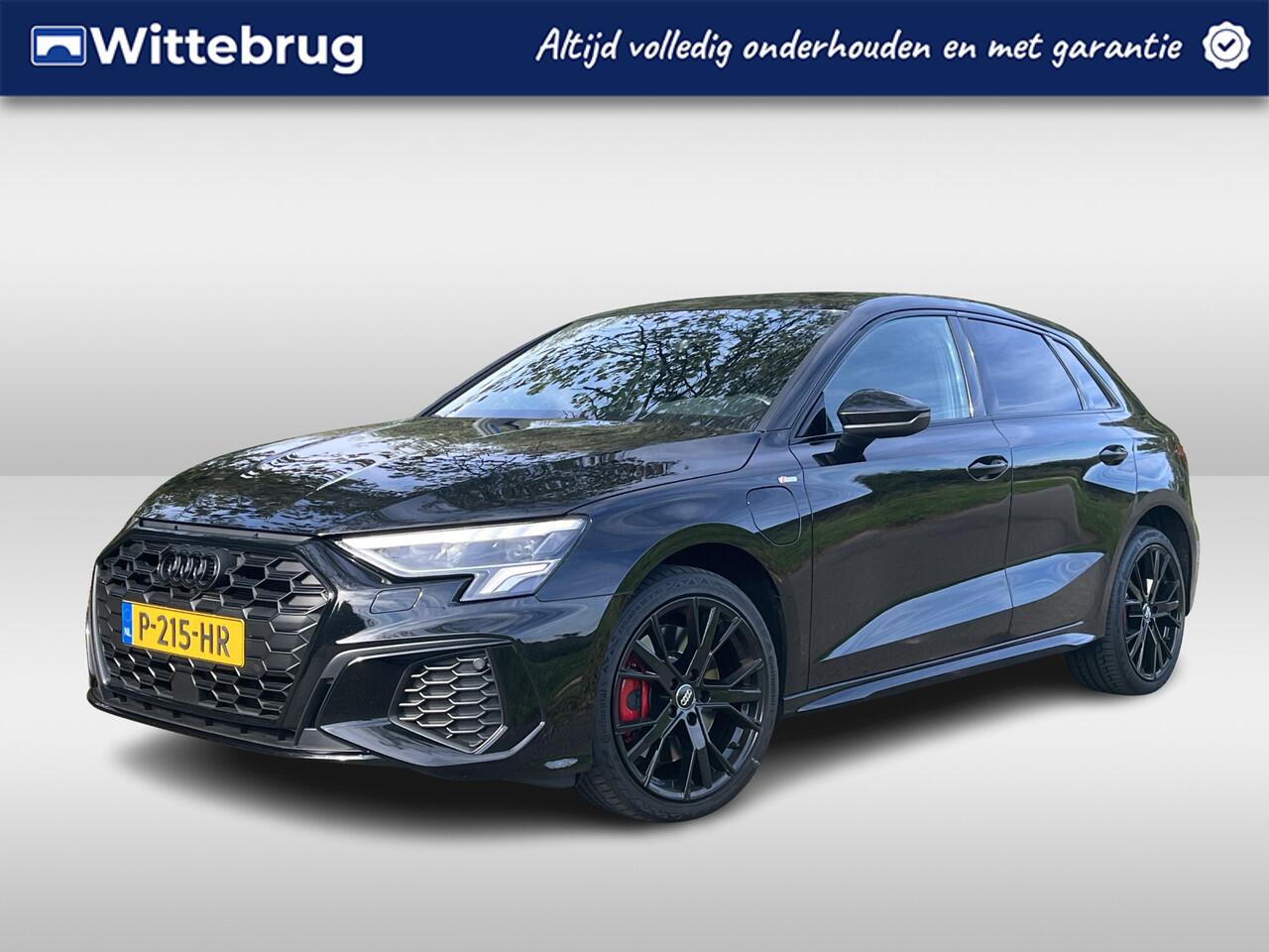 Audi A3 SPORTBACK 45 TFSI e S edition Competition / 245pk / Zwart Optiek / 18 Inch / getint glas / Getint glas