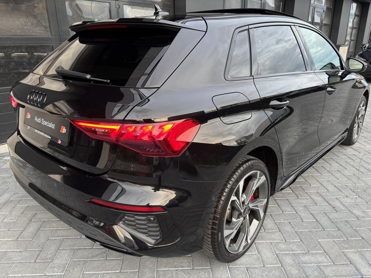 Audi A3 SPORTBACK 45 TFSIe 245 pk S-line Matrix Pano Sfeer