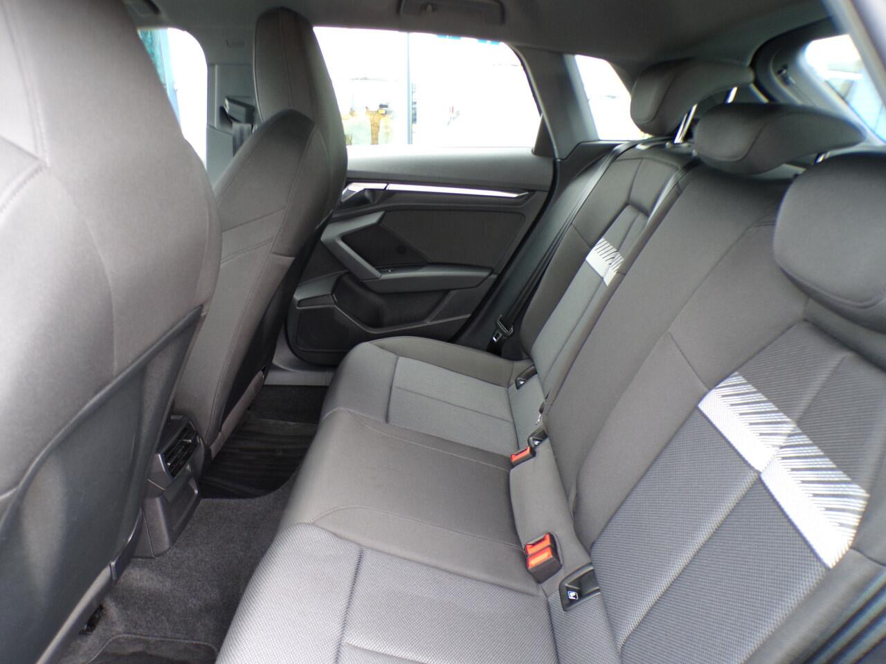 Audi A3 SPORTBACK 35 TFSI Advanced Edition, Automaat / Full LED / Carplay + Android Auto / Adaptive Cruise / PDC / 17' LMV