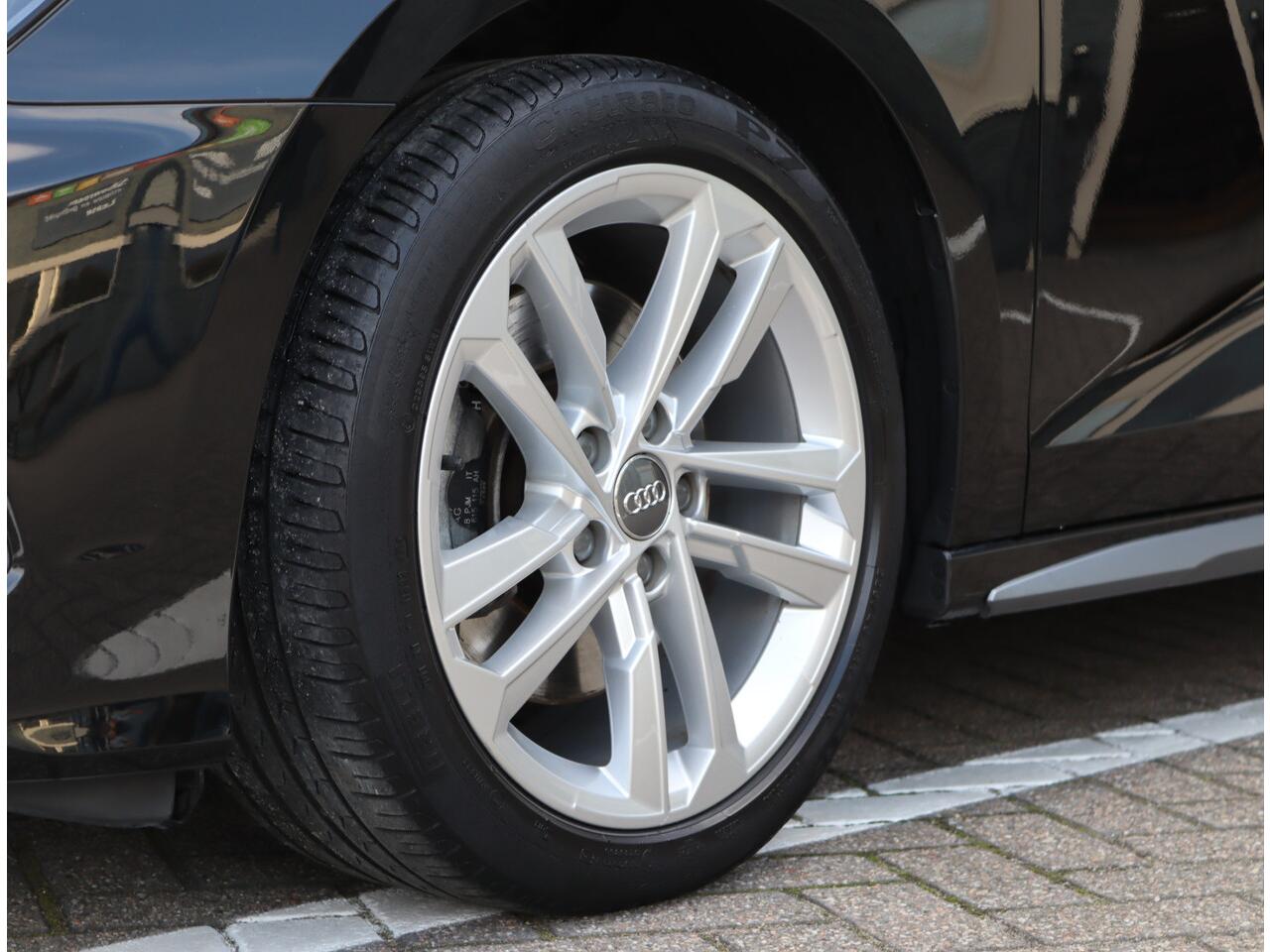 Audi A3 SPORTBACK 35 TFSI S-Line | Navigatie | ACC | Stoelverwarming | 150PK