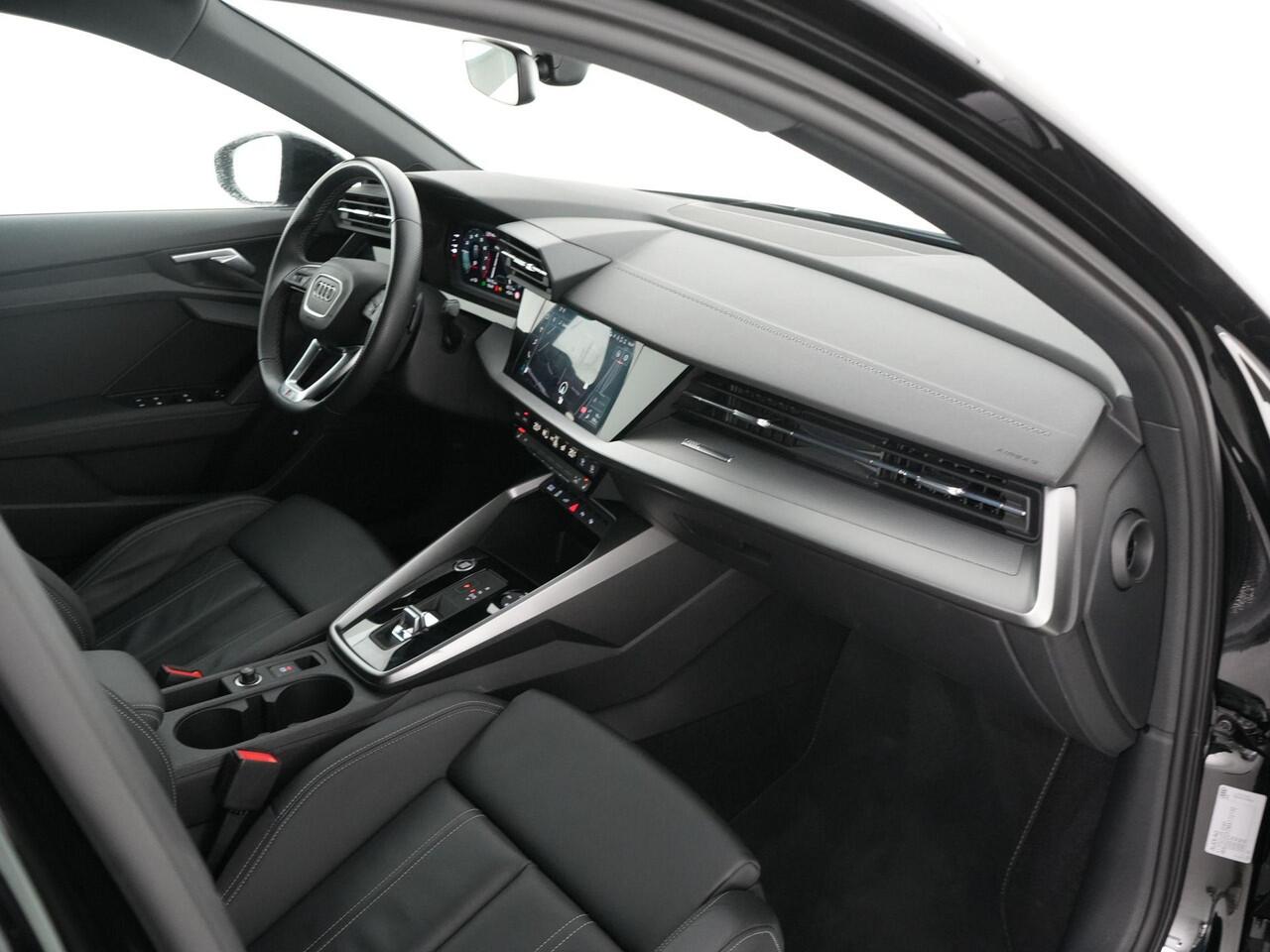 Audi A3 SPORTBACK 40 TFSI e S-Line 204pk Business edition |BTW-auto|dealer onderhouden|S-Line|lederen stoelen|virtual cockpit|ACC|drive select|black pakket|LED|stoelverwarming|18"|