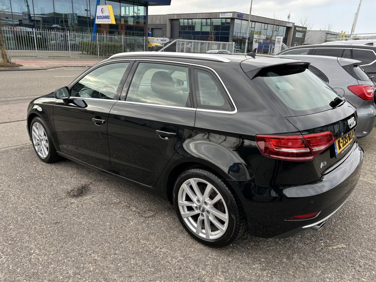 Audi A3 SPORTBACK 30 TFSI Advance Sport