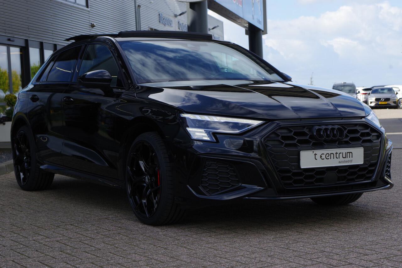 Audi A3 SPORTBACK 45 TFSI e 245 PK S-Line Edition Competition PHEV, Panoramadak, RS-Bekleding, Camera