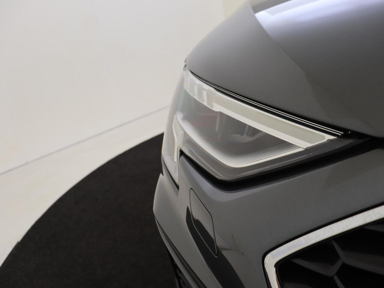 Audi A3 SPORTBACK 40 TFSI e S edition | Virtual cockpit Plus | Parkeerassistent | Achteruitrijcamera | Stoelverwarming | Leder/alcantara bekleding | Navigatie Plus | CarPlay |