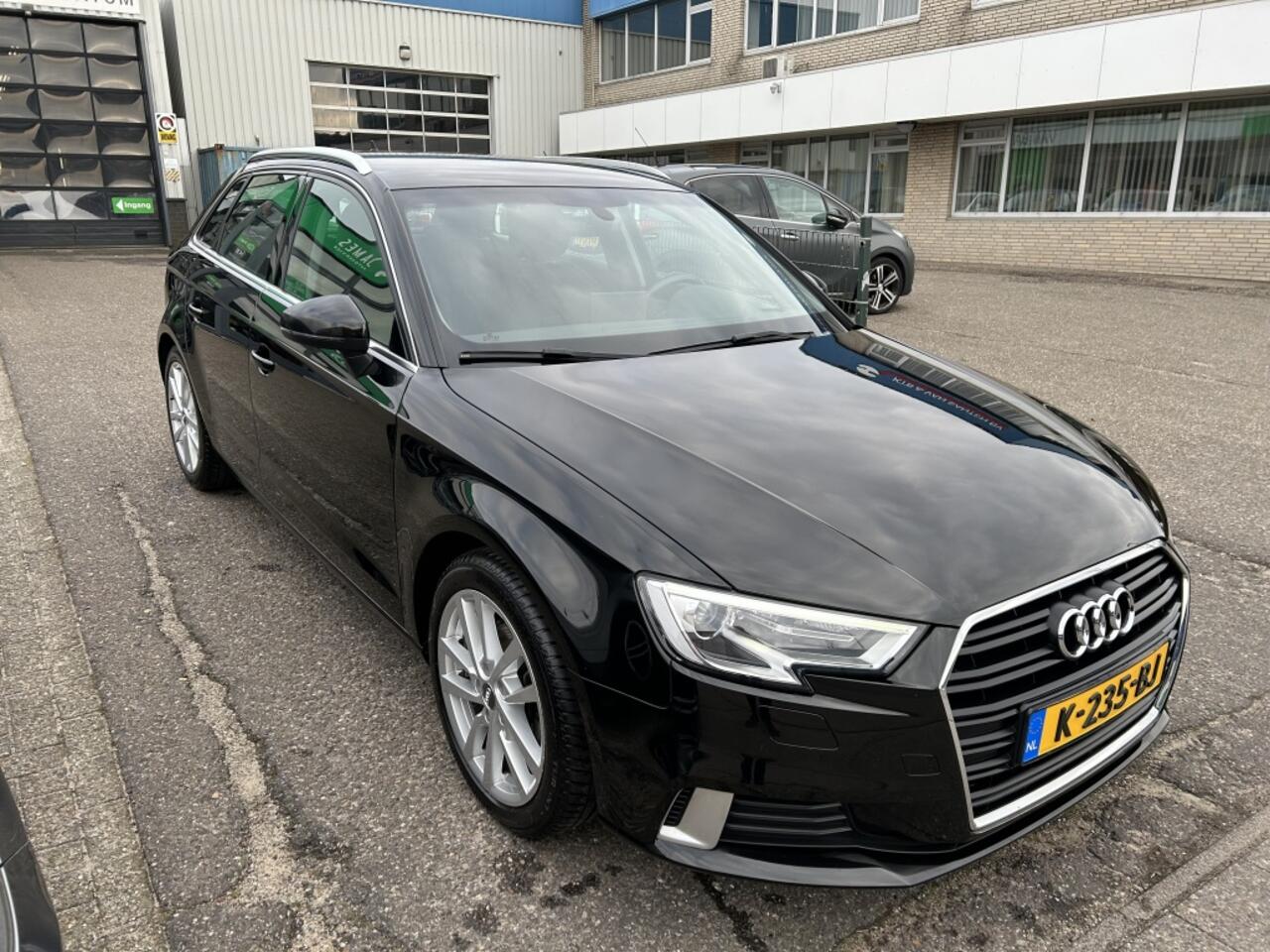 Audi A3 SPORTBACK 30 TFSI Advance Sport
