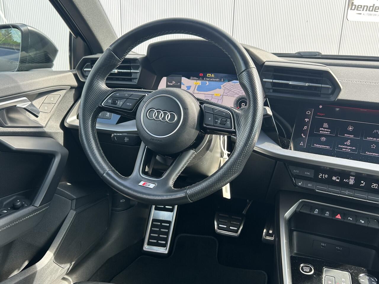 Audi A3 SPORTBACK 35TFSI 150pk S-tronic | S-edition | Pano dak