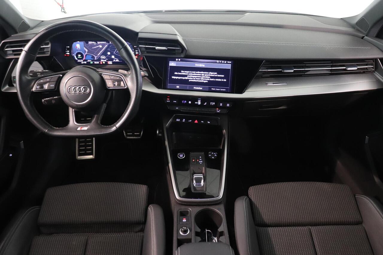 Audi A3 SPORTBACK 40 TFSI e Edition 205 Pk. | Camera | B & O premium audio | Navigatie | Matrix LED | AppleCarplay AndroidAuto |